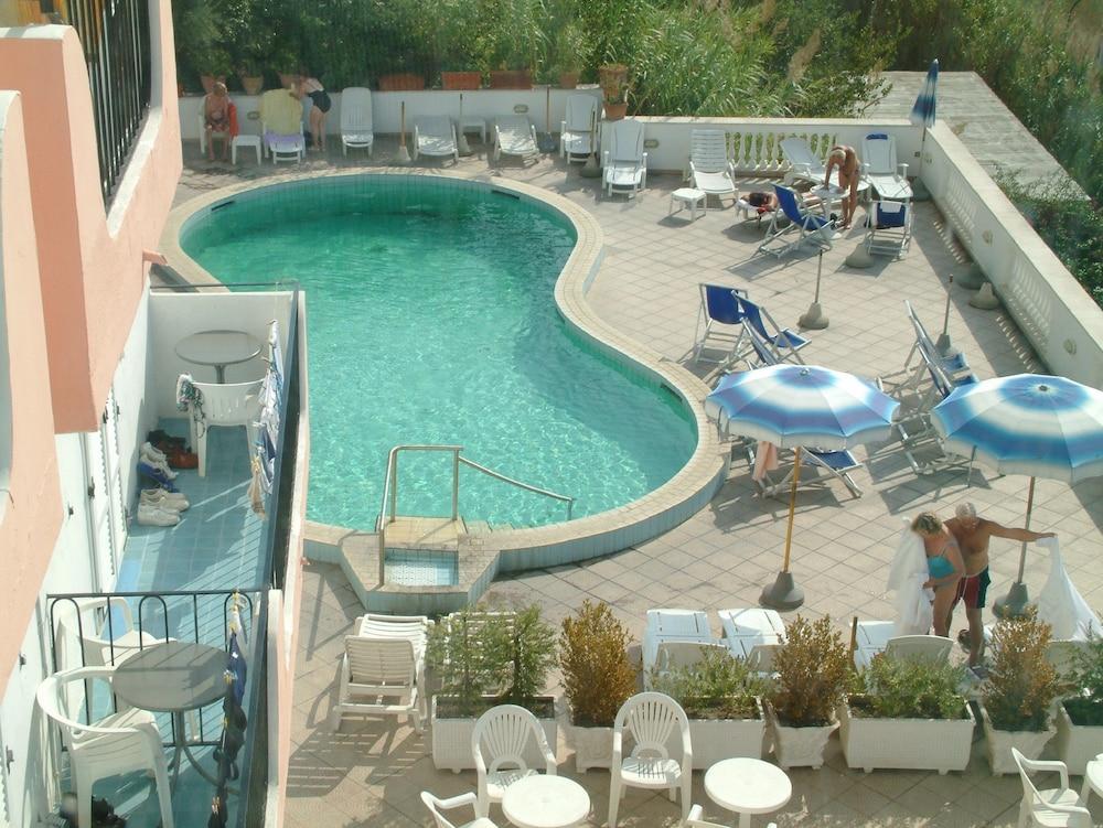Hotel La Ginestra Forio di Ischia Exterior foto
